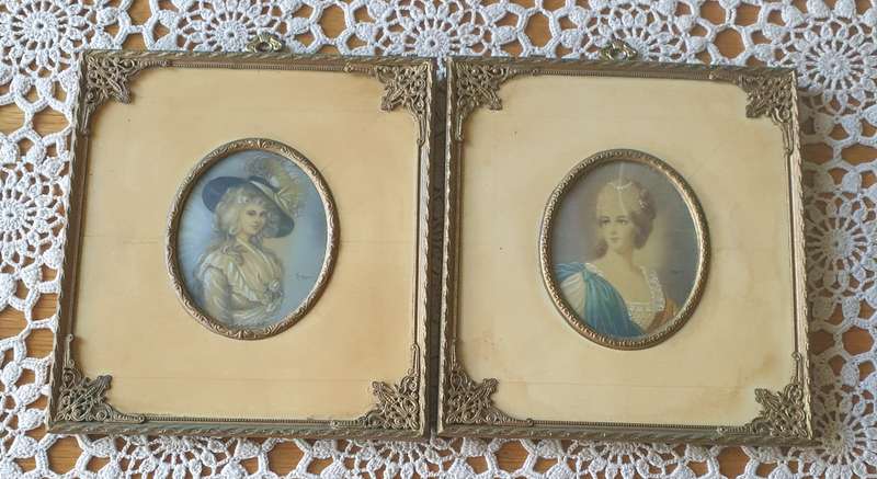SET OF VINTAGE HAND PAINTED PICTURES