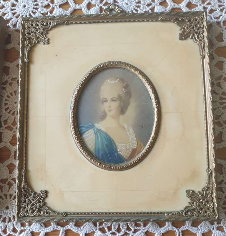 SET OF VINTAGE HAND PAINTED PICTURES