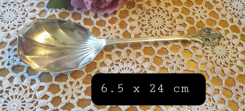 VINTAGE SET OF LARGE SERVING SPOON WITH SMALL JAM SPOON