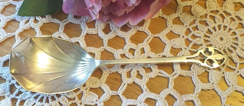 VINTAGE SET OF LARGE SERVING SPOON WITH SMALL JAM SPOON