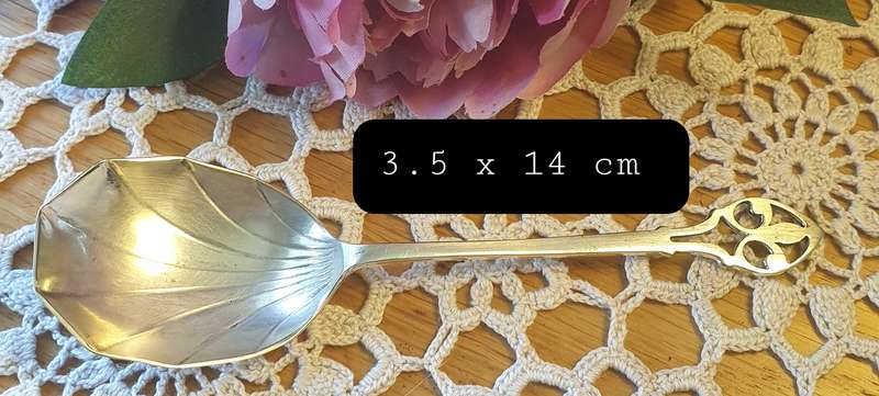 VINTAGE SET OF LARGE SERVING SPOON WITH SMALL JAM SPOON