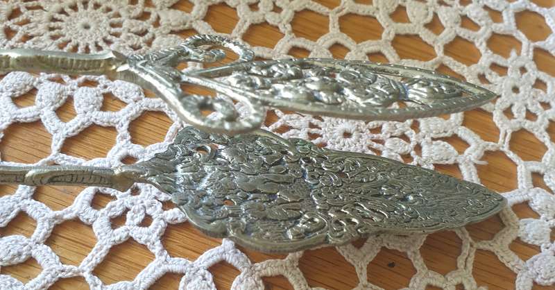 VINTAGE ITALIAN CAKE SERVER