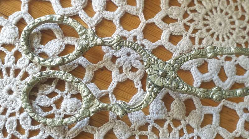 VINTAGE ITALIAN CAKE SERVER