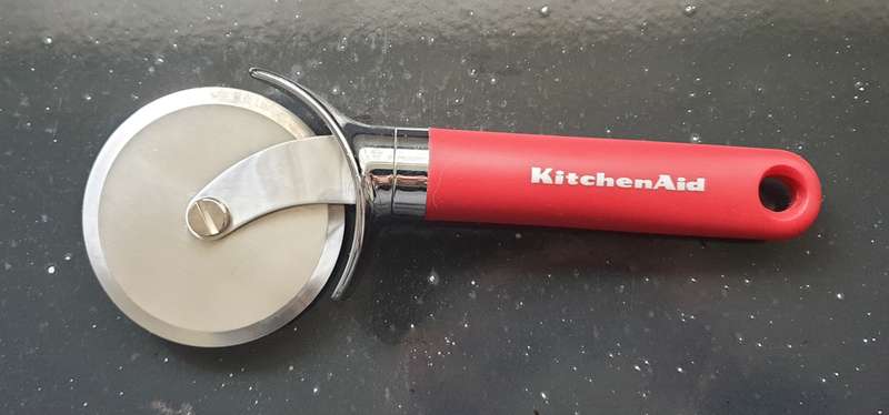 KITCHENAID PIZZA CUTTER