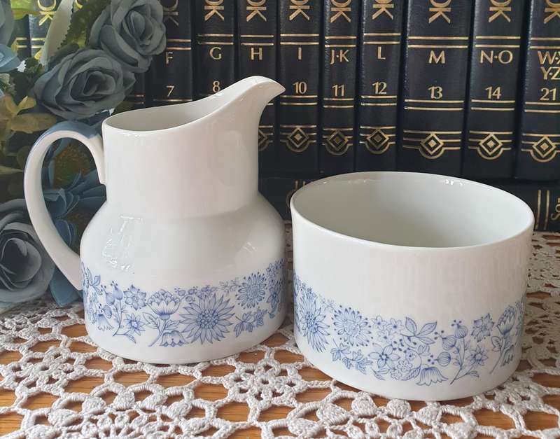 ROYAL DOULTON MILK POURER AND SUGAR BOWL