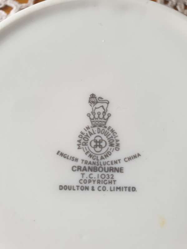 ROYAL DOULTON MILK POURER AND SUGAR BOWL