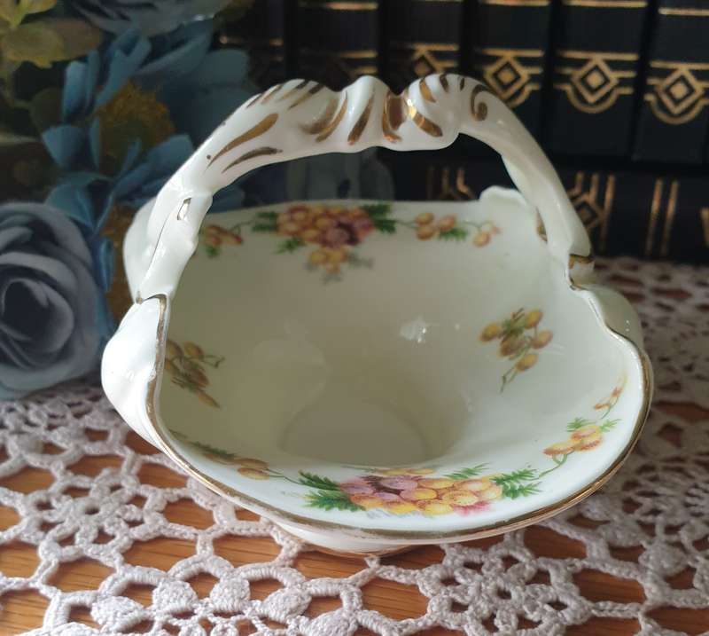 ROYAL DOULTON BASKET
