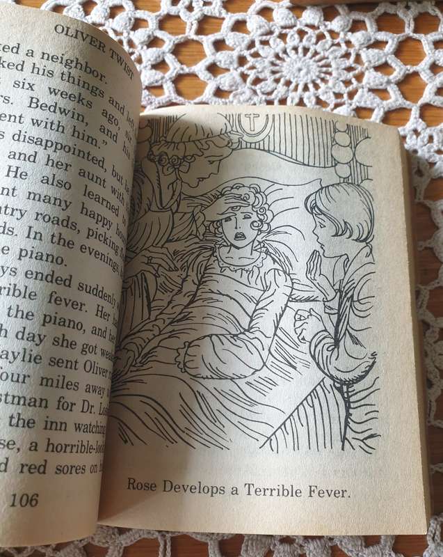SET OF VINTAGE BOOKS | DECOR |