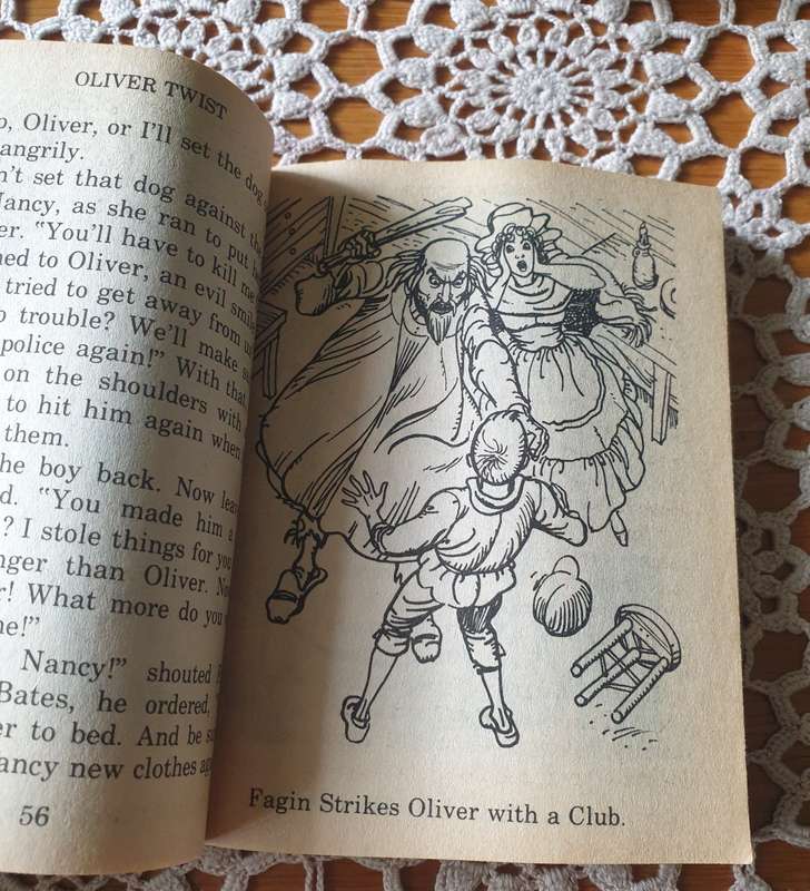 SET OF VINTAGE BOOKS | DECOR |