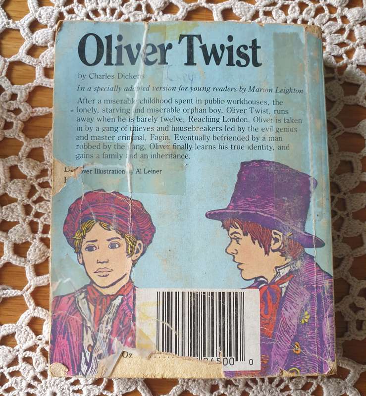 SET OF VINTAGE BOOKS | DECOR |