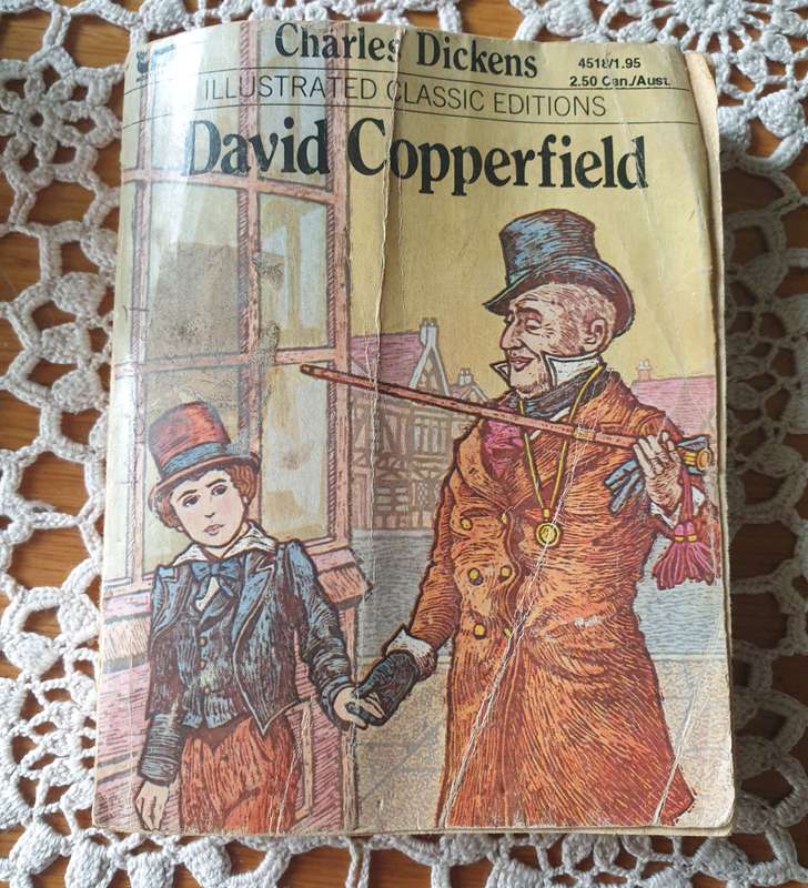 SET OF VINTAGE BOOKS | DECOR |