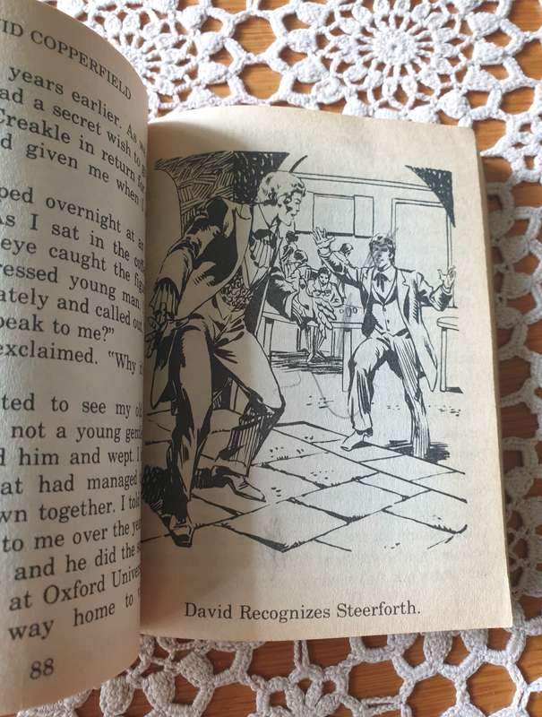 SET OF VINTAGE BOOKS | DECOR |