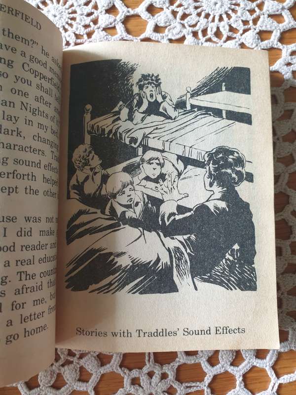 SET OF VINTAGE BOOKS | DECOR |
