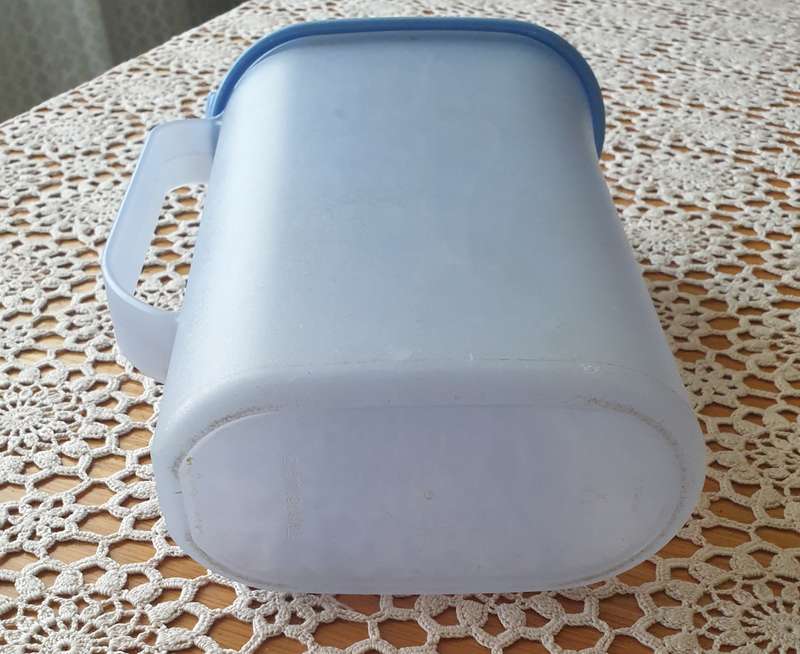 Tupperware Jug