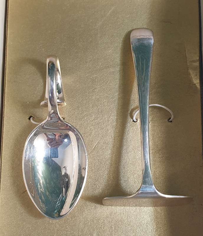 VINTAGE BABY FEEDING SET