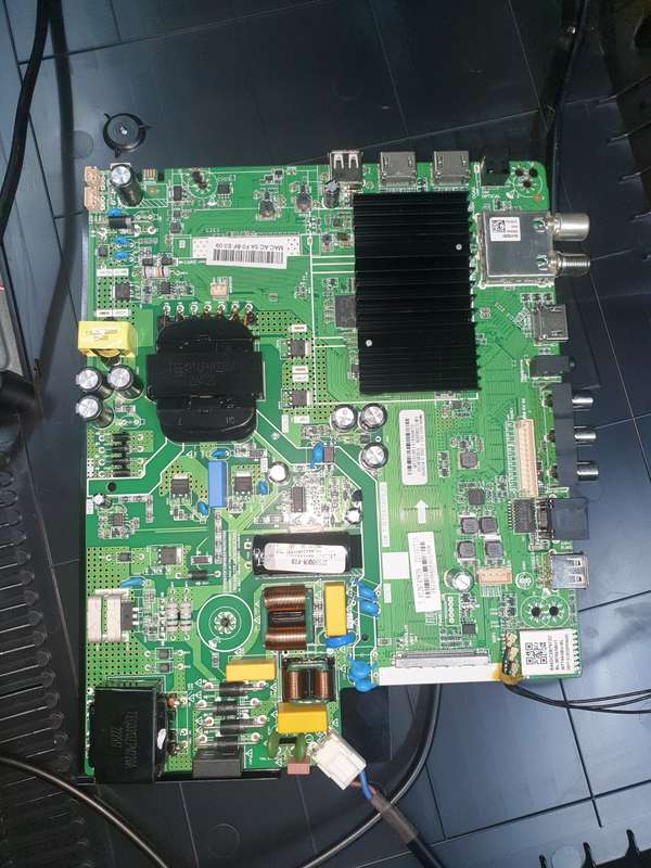 Dixon 55 inch Smart tv board. (Screen cracked)