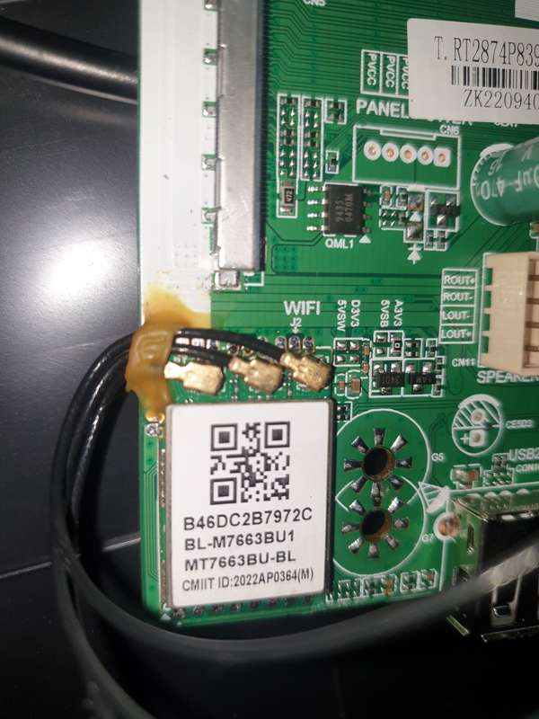 Dixon 55 inch Smart tv board. (Screen cracked)