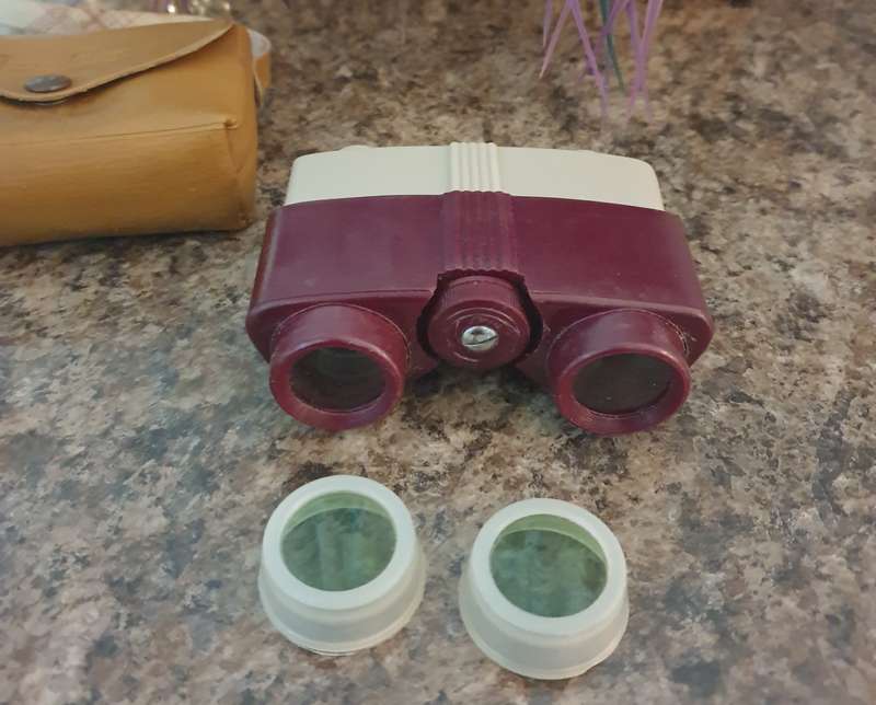 VINTAGE OPERA GLASSES WITH CASE