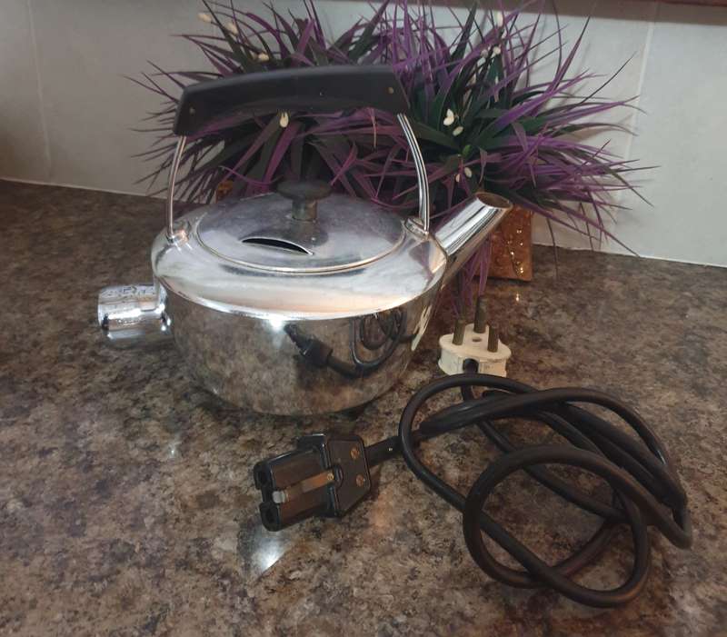 VINTAGE KETTLE | WORKING ORDER |