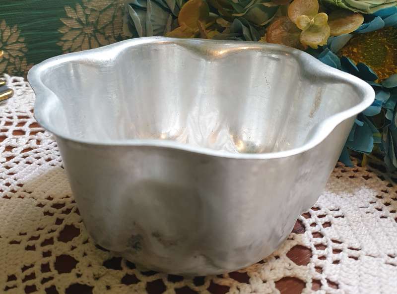 NUTBROWN JELLY MOULD | MADE IN ENGLAND |