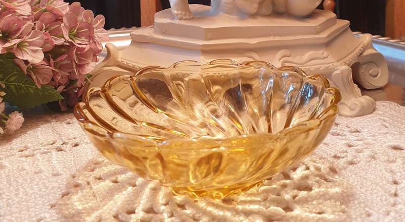 3 SMALL AMBER BOWLS