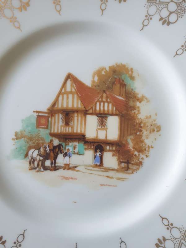 ROYAL DOULTON  | WALL PLATE |