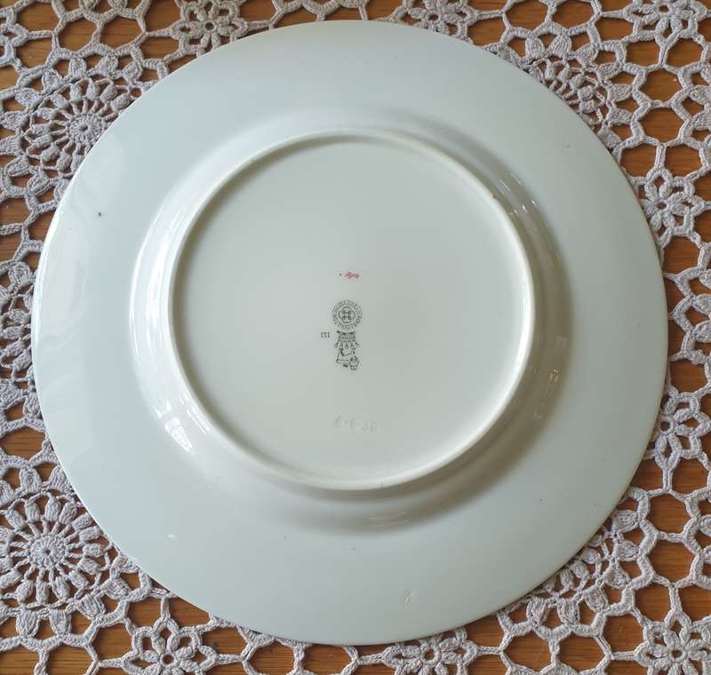 ROYAL DOULTON  | WALL PLATE |