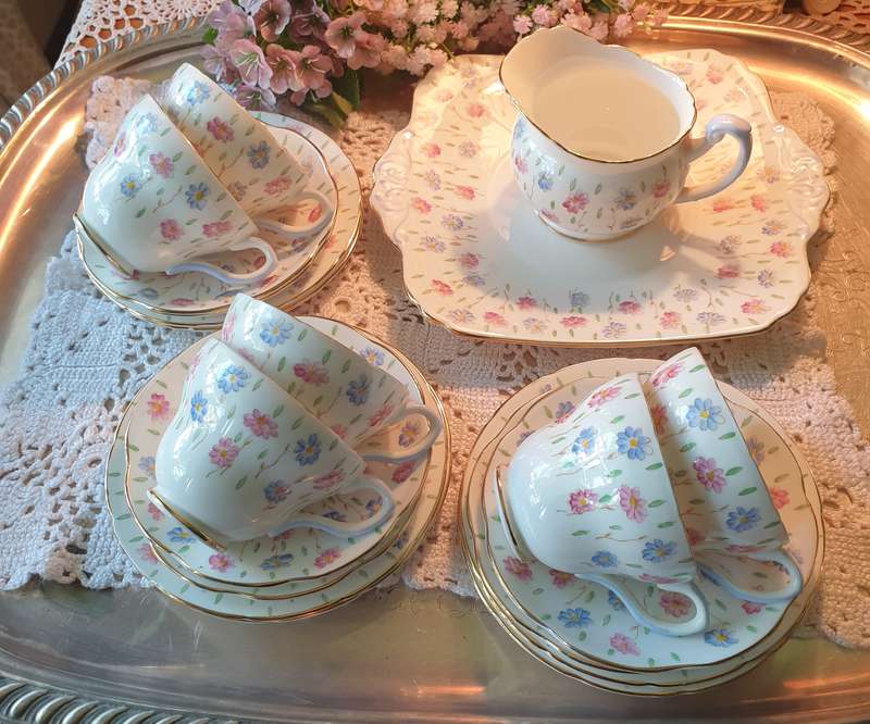 Vintage Heathcote Tea Set for your Collection
