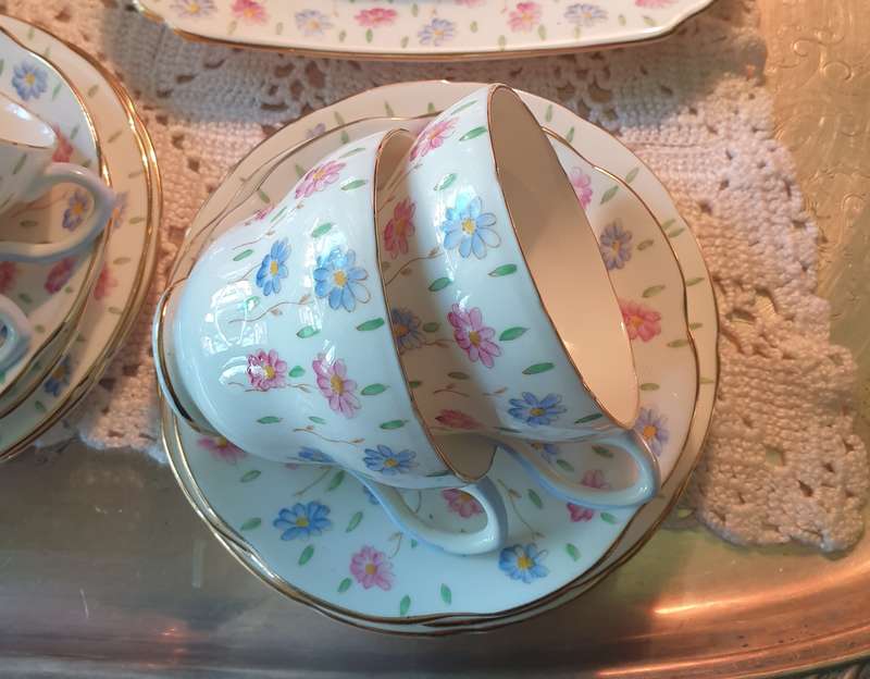 Vintage Heathcote Tea Set for your Collection