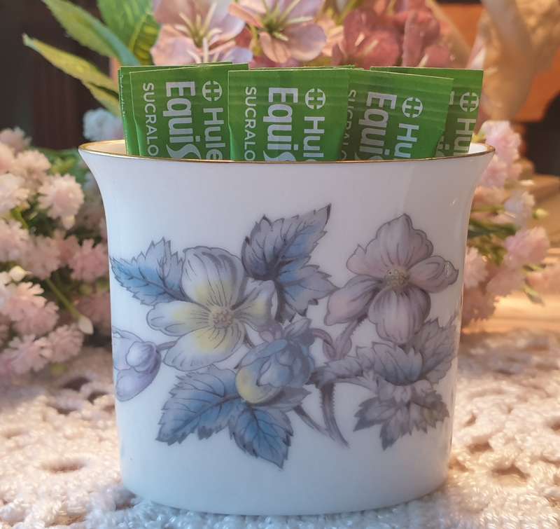 Vintage ROYAL WORCESTER Bone China SMALL TOOTHPICK ETC HOLDER