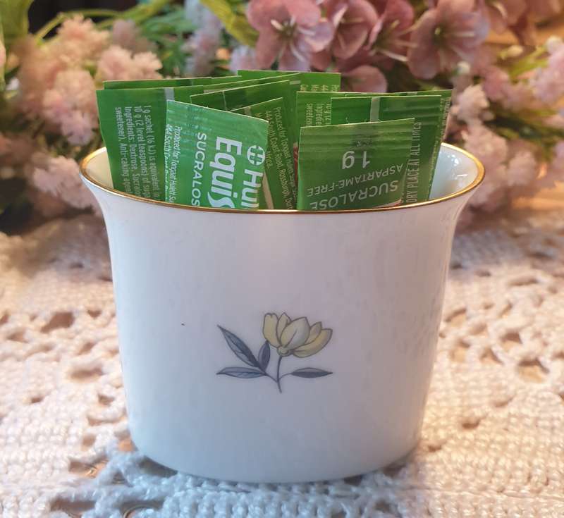 Vintage ROYAL WORCESTER Bone China SMALL TOOTHPICK ETC HOLDER