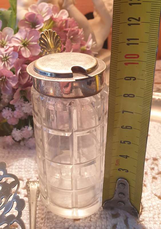 Condiment Set with small plated bowl
