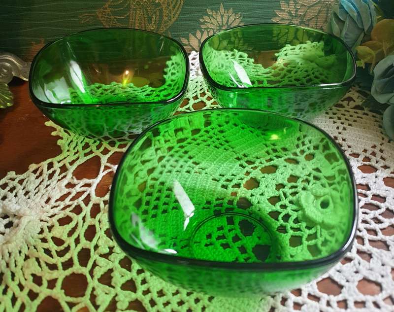 VERECO emerald green dessert bowls, vintage France | SET OF 3 |