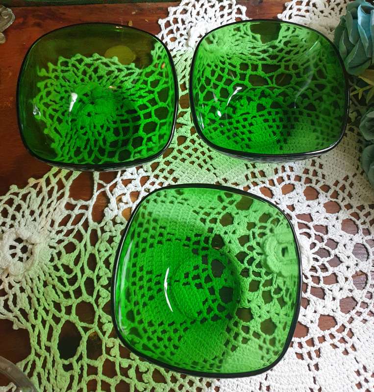 VERECO emerald green dessert bowls, vintage France | SET OF 3 |