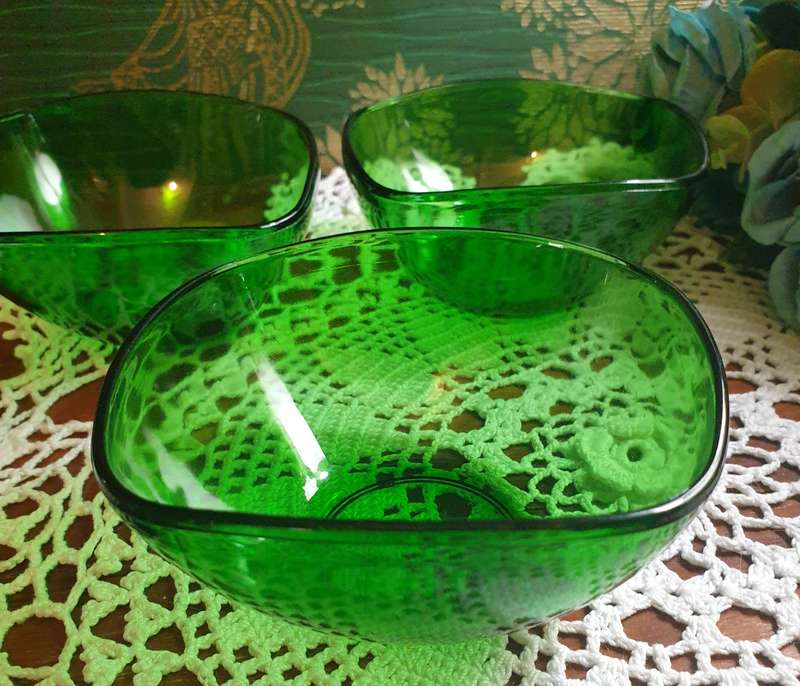 VERECO emerald green dessert bowls, vintage France | SET OF 3 |