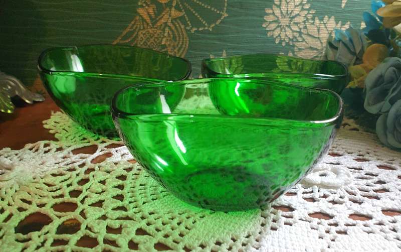 VERECO emerald green dessert bowls, vintage France | SET OF 3 |