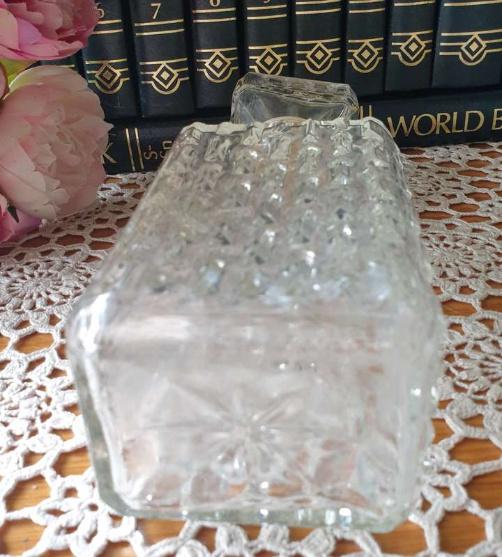 VINTAGE PERFUME BOTTLE | DECANTER | 1970'S |