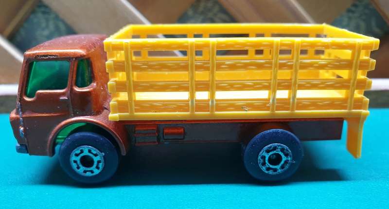 MATCHBOX -  Cattle truck 1976    No 71