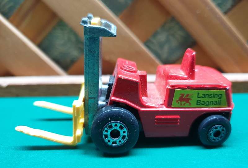 MATCHBOX -  Fork Lift 1972    No 72