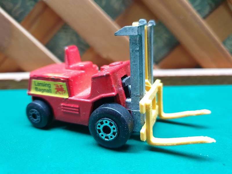 MATCHBOX -  Fork Lift 1972    No 72