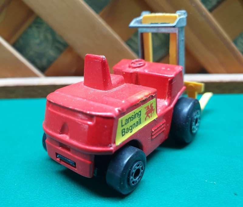 MATCHBOX -  Fork Lift 1972    No 72