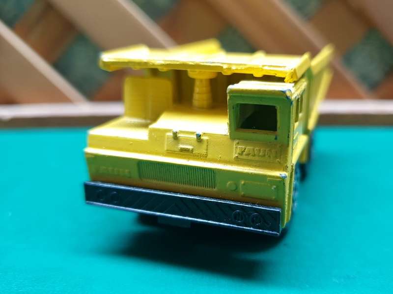 MATCHBOX -  Faun Dump Truck    1976   No 58