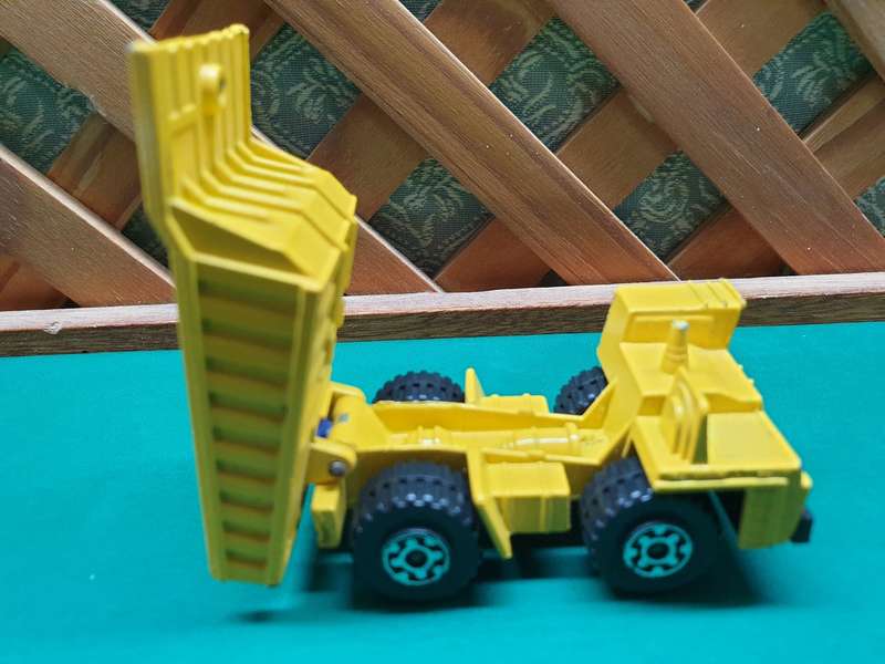 MATCHBOX -  Faun Dump Truck    1976   No 58