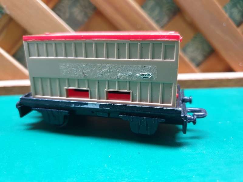 MATCHBOX -  Flat train cart and container 1979