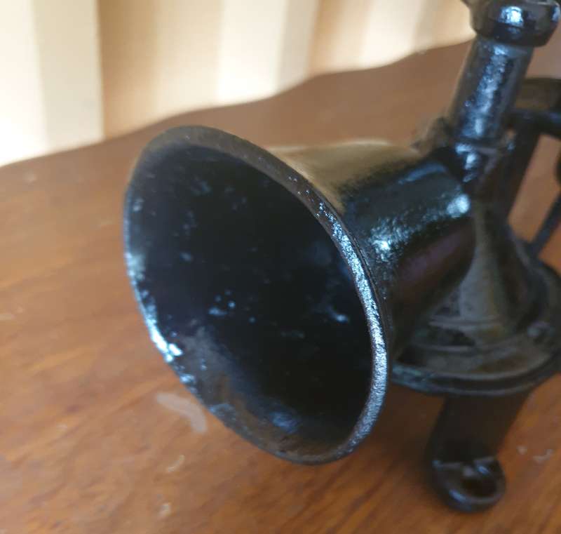 Antique  coffee grinder | BARGAIN AT THIS PRICE |