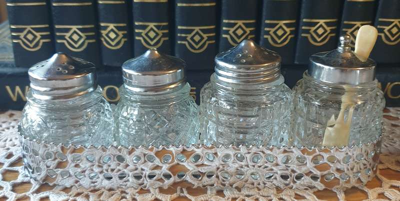 Cruet Set for your Collection