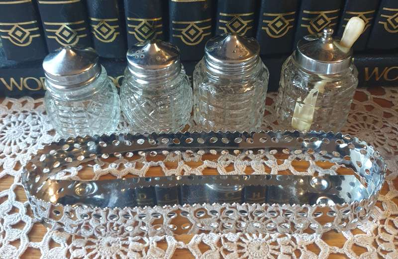Cruet Set for your Collection