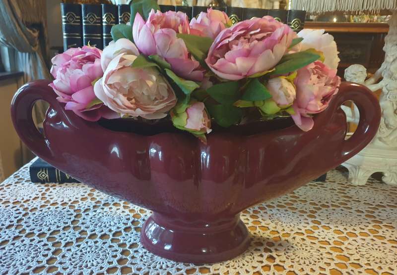 Scalloped Vase Burgundy | 1960'S |