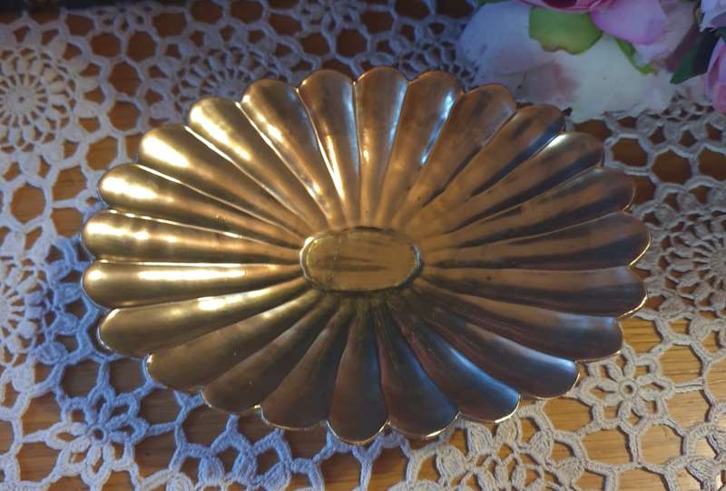 Brass Pedestal Bowl, Footed Trinket Dish, Scalloped Edge Jewelry Tray, Vintage Scallop Solid Brass B