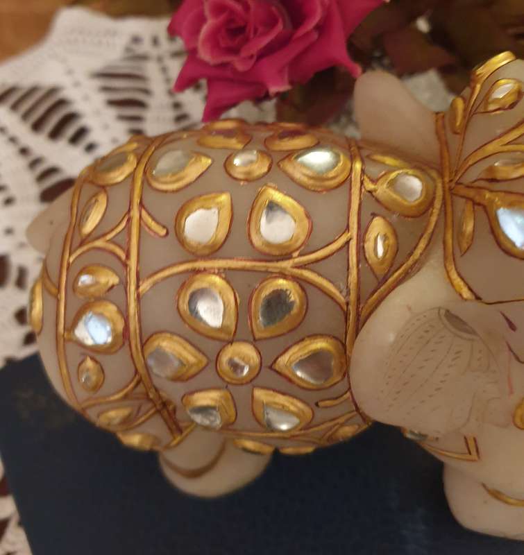 VINTAGE MARBLE ELEPHANT | MADE POSSIBLY IN INDIA | STUNNING ART |
